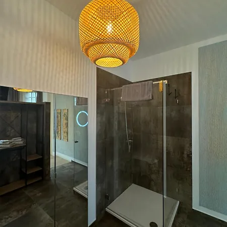 H-36 - Bright Collection Apartment